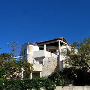 https://studios-burle.in-istria.net